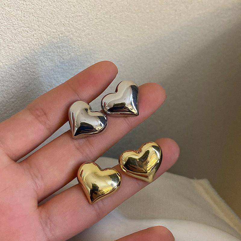 Simple Metal Special-interest Design Three-dimensional Heart-shaped Earrings